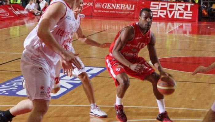 24η αγ.: Αποσπάστηκε η Βαρέζε