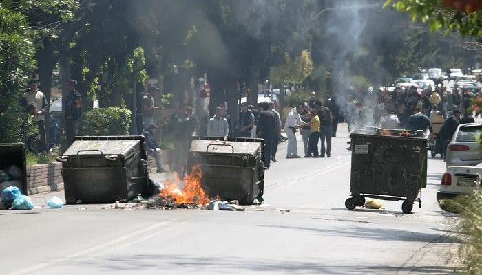 Έκλεισαν τη Δεκελείας οπαδοί της ΑΕΚ