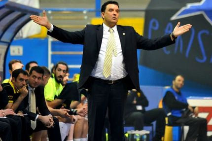 Αγγέλου: “Κανένα παράπονο από το Περιστέρι”. Κουστένης: “Τίμησε τη φανέλα ο Αρης”