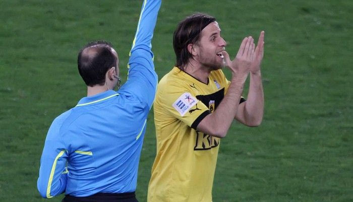 Με απουσίες στο Περιστέρι