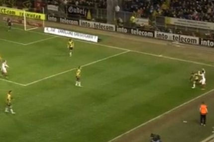 Ο Κουένκα “ζαλίζει” αντίπαλό του