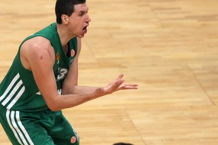 Είναι βαριά η φανέλα…