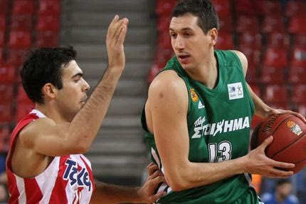 Σλούκας: “Ξεχνάμε την Ευρωλίγκα, πάμε για πρωτάθλημα”