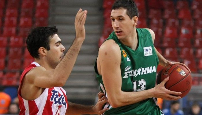 Σλούκας: “Ξεχνάμε την Ευρωλίγκα, πάμε για πρωτάθλημα”