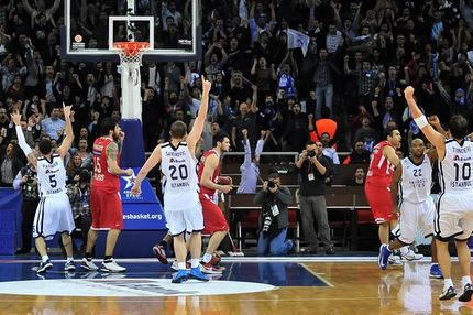 Tο πάθημα γράφεται με ήττα