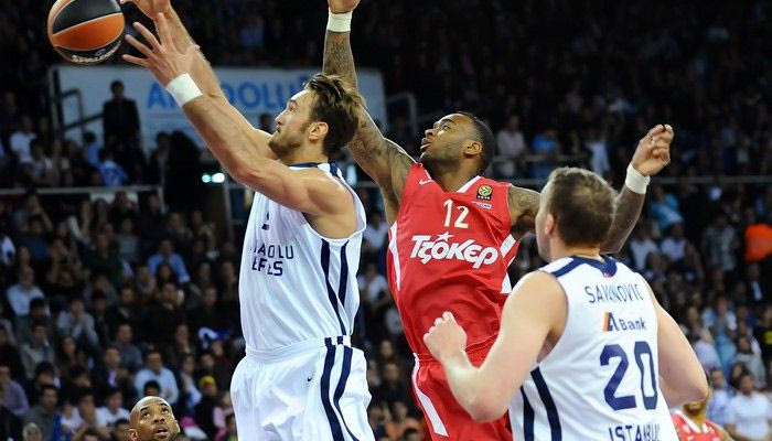 Εφές – Ολυμπιακός 74-73