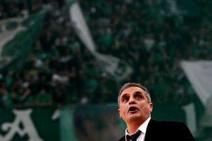 Με το μαχαίρι στα δόντια