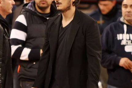 Επανάσταση ή… φάουλ;