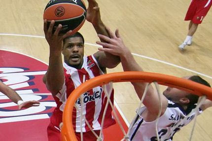 Χάινς: “Θέλω να συνεχίσω στον Ολυμπιακό”