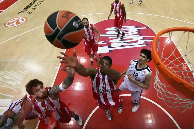 Συζήτηση με τον Τάσο Μαγουλά για το μπάσκετ