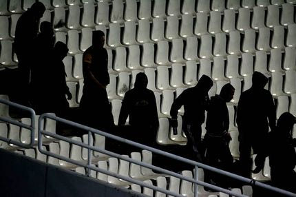 “Πέθανε ο θείος! Πέθανε ο θείος!”