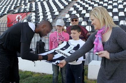 Συγκίνηση για τον μικρό φίλο του ΠΑΟΚ