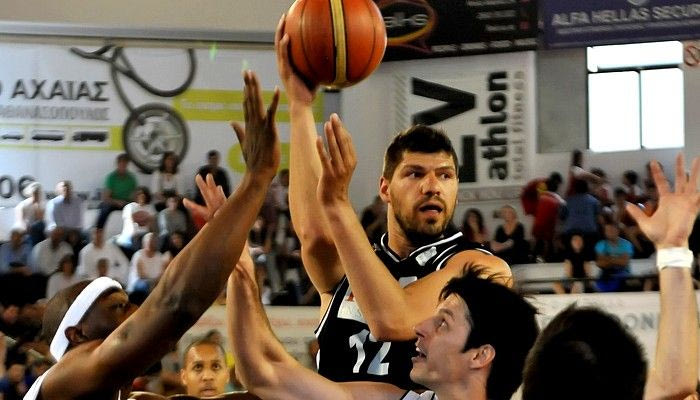 Επιστρέφει ο Λ. Παπαδόπουλος