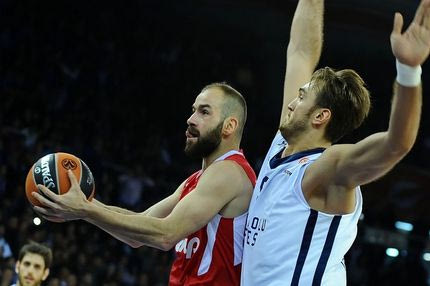 Παίζουν και οι άλλοι