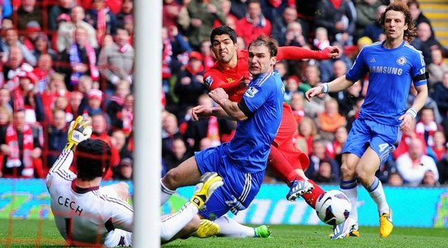 Ο Σουάρες δάγκωσε τον Ιβάνοβιτς