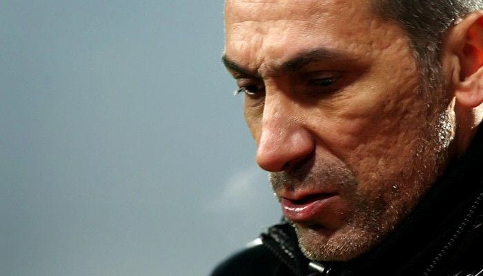 Κορώνα γράμματα για Δώνη