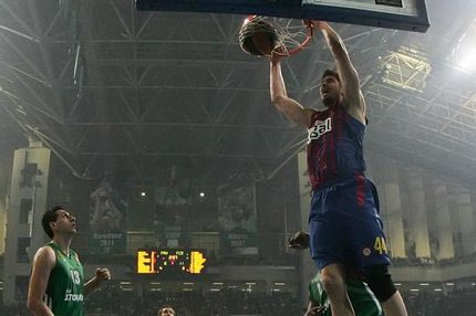 Το άλεϊ ουπ της Μπαρτσελόνα (video)