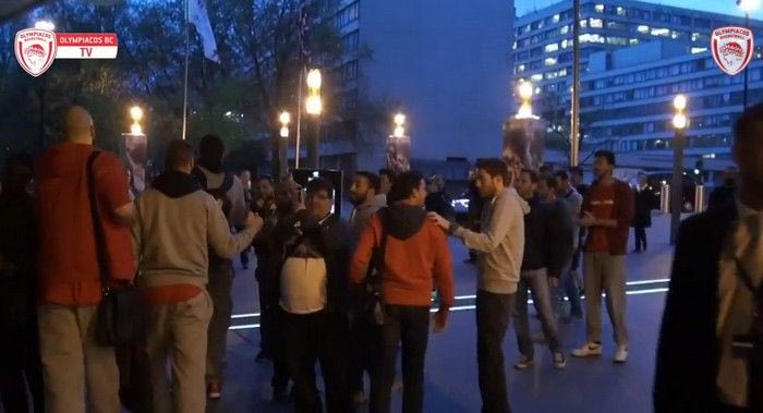 Αποθέωση στο Λονδίνο για τον Ολυμπιακό