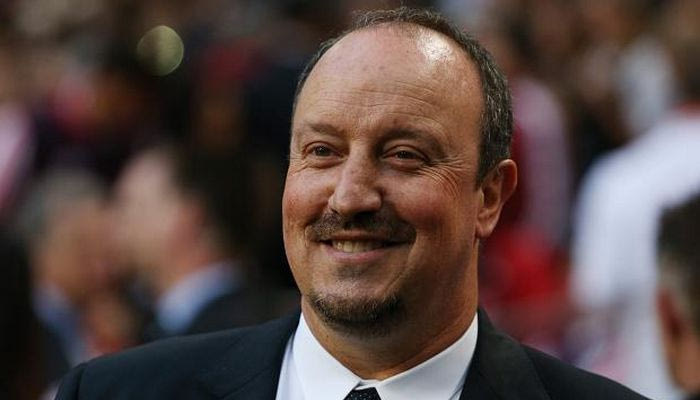 Live η παρουσίαση του Ράφαελ Μπενίτεθ από τη Νάπολι