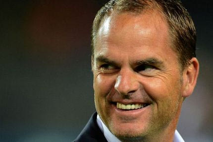 Ανανέωσε για 4 χρόνια ο Ντε Μπουρ