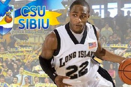 Παίκτη για ένα παιχνίδι πήρε ο Ηλυσιακός