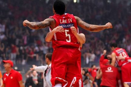 Λο στο Contra.gr: “Βγάζω το καπέλο στον Μπαρτζώκα”