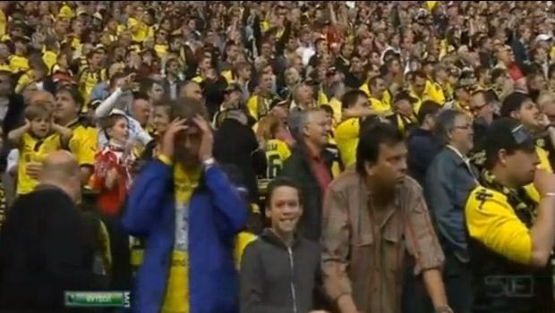 Οπαδός της Μπάγερν μόνος… πανηγυρίζει