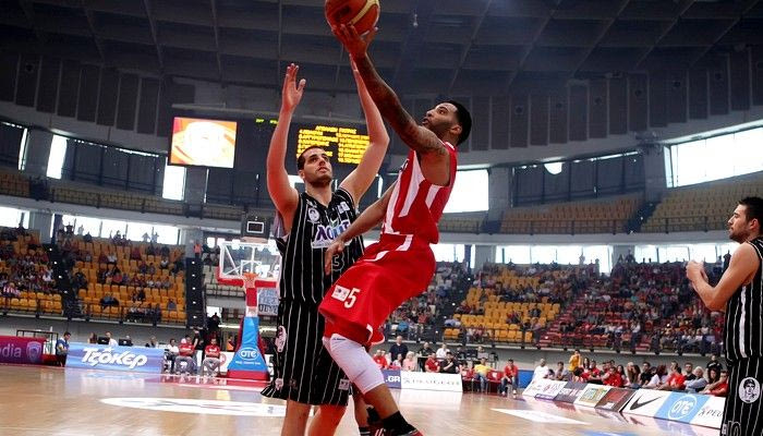 Λο: “Δύσκολο να μείνουμε όλοι”