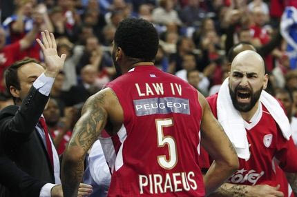 Φωτογραφίες από τον θρίαμβο του Ολυμπιακού