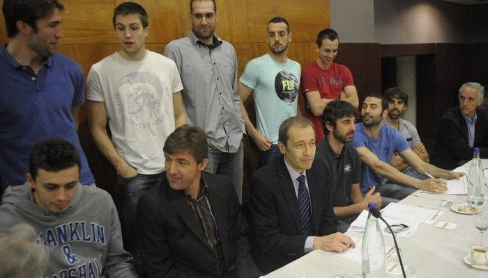 Απειλούν με απεργία οι παίκτες