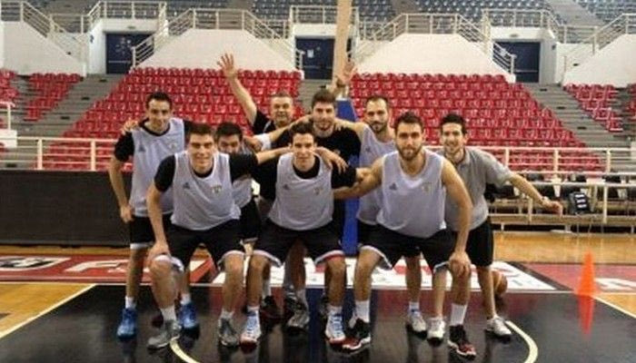 Το έριξαν στο ποδόσφαιρο