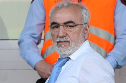 Κάνει το σταυρό του ο Σαββίδης