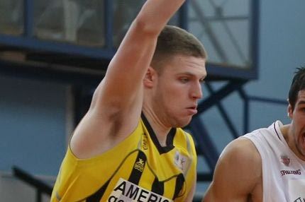 Ανανέωσε ο Βεζένκοφ