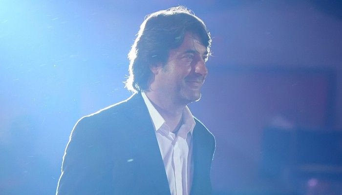 “Είσαι θεός”