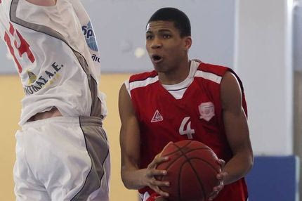 Ο Αντετοκούμπο  ιντριγκάρει το ΝΒΑ