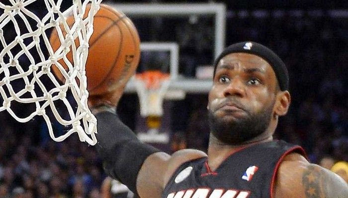 ΛεΜπρόν Τζέιμς: βασιλιάς χωρίς στέμμα