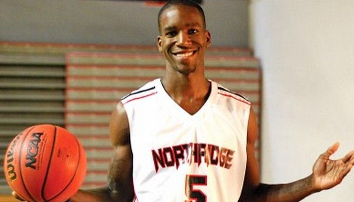 Έκλεισε τον Λένι για τη ρακέτα