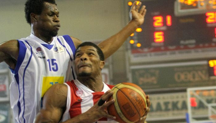 Ο Χάινς φέρνει… Πετγουέι, Μαυροκεφαλίδη