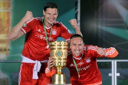 Ανανέωσαν Ριμπερί και Βαν Μπούιτεν