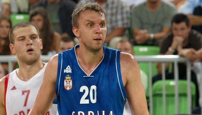 Η μέση θέτει νοκ άουτ τον Σαβάνοβιτς