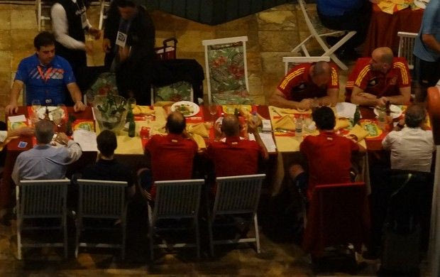 Πέντε κοπέλες λήστεψαν διεθνείς Ισπανούς σε “περίεργο” πάρτι