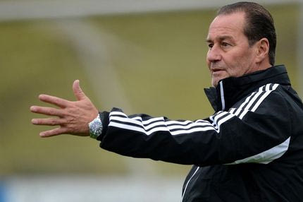 “Πρωτάθλημα, Ροναλντίνιο, γήπεδο…”