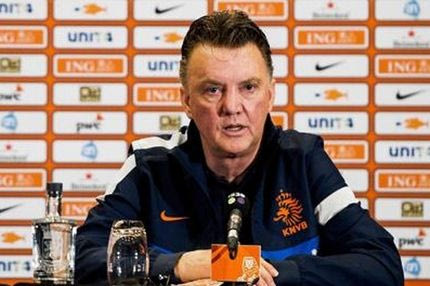 Σε γκέι παρέλαση ο Φαν Χάαλ