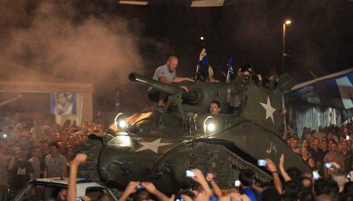 Γιόρτασαν με τανκ την έναρξη της προετοιμασίας!