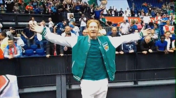 Video ανατριχίλα με ετοιμοθάνατο οπαδό της Φέγενορντ