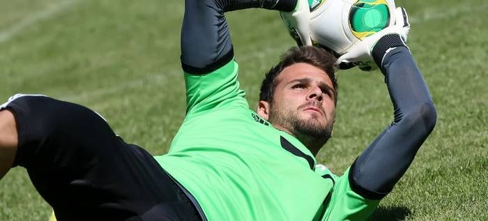 Θρίλερ με Καρνέζη