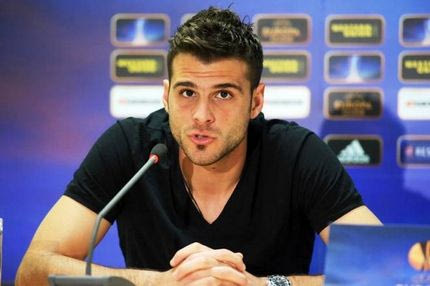 Καρνέζης: “Καμία επαφή με Ολυμπιακό”