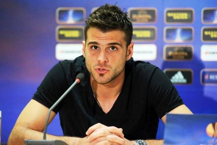 Καρνέζης: “Καμία επαφή με Ολυμπιακό”