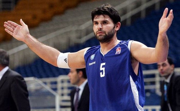 Στον Πανελευσινιακό ο Παπαμακάριος