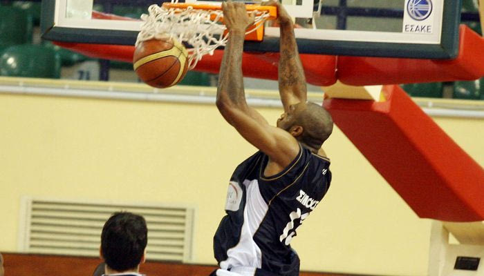 Σίμονς για τρία χρόνια στο λιμάνι